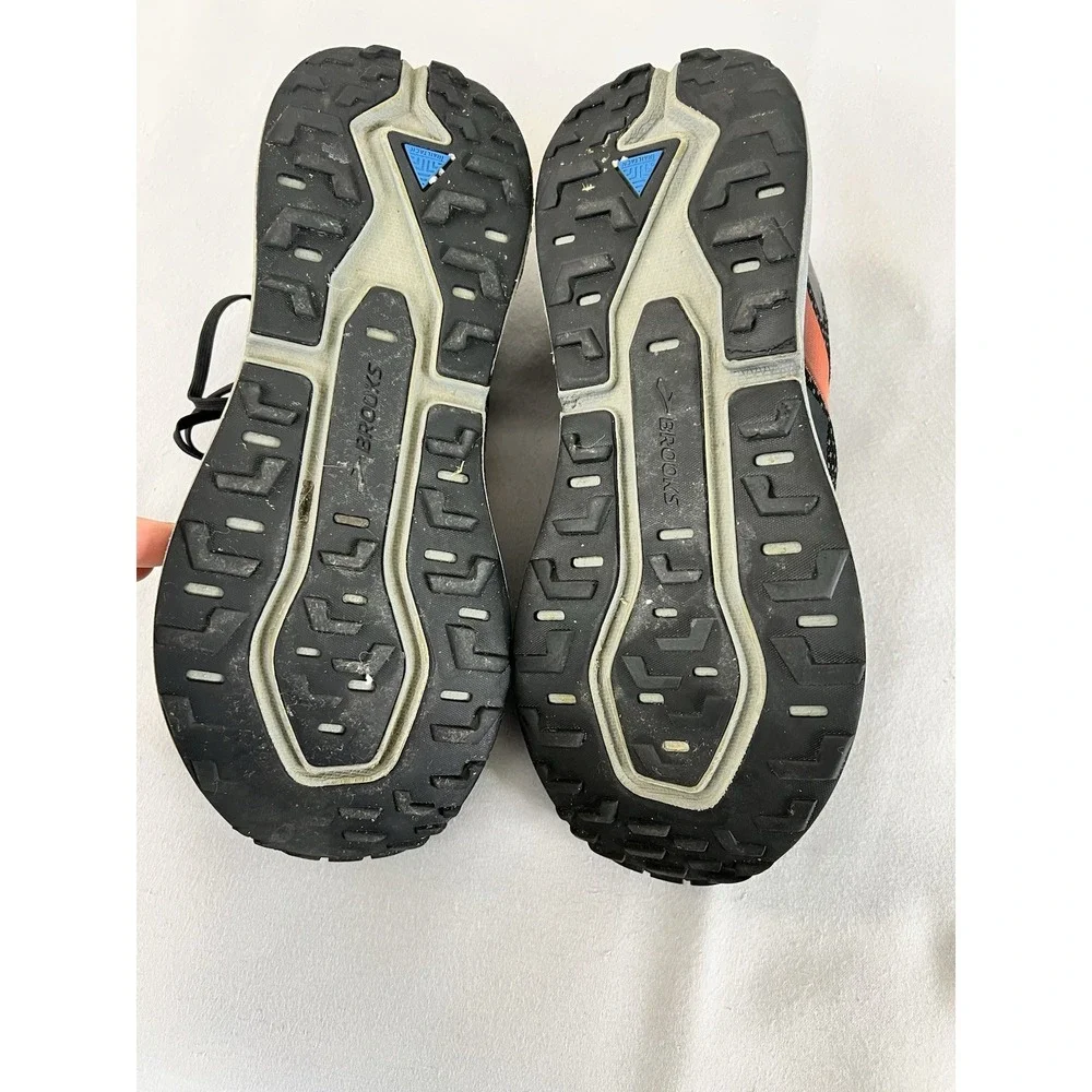 Brooks caldera black